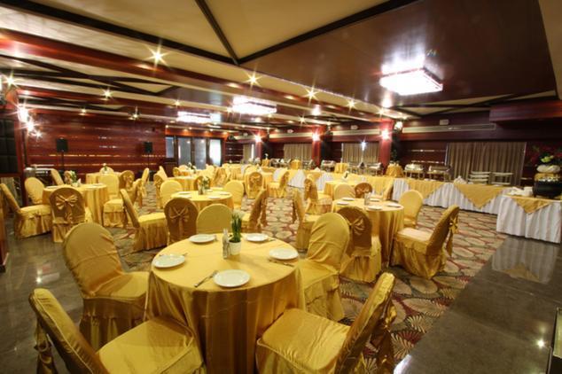 Hotel Sapphire Inn